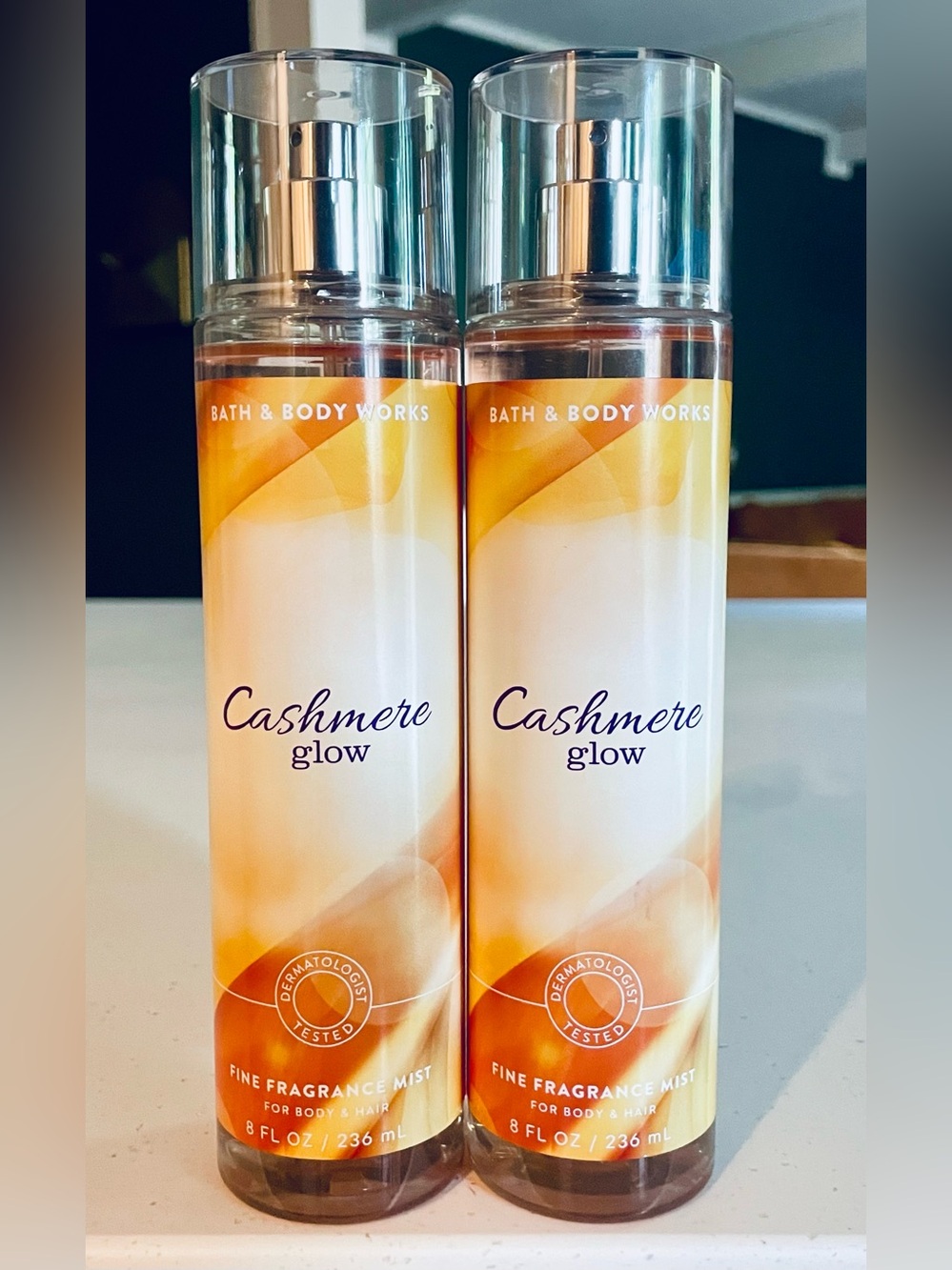 2x Cashmere Glow Body Spray